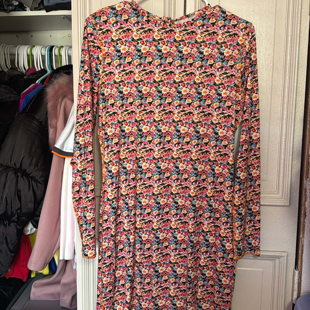 Es un vestido muy bonito y fresco para este verano